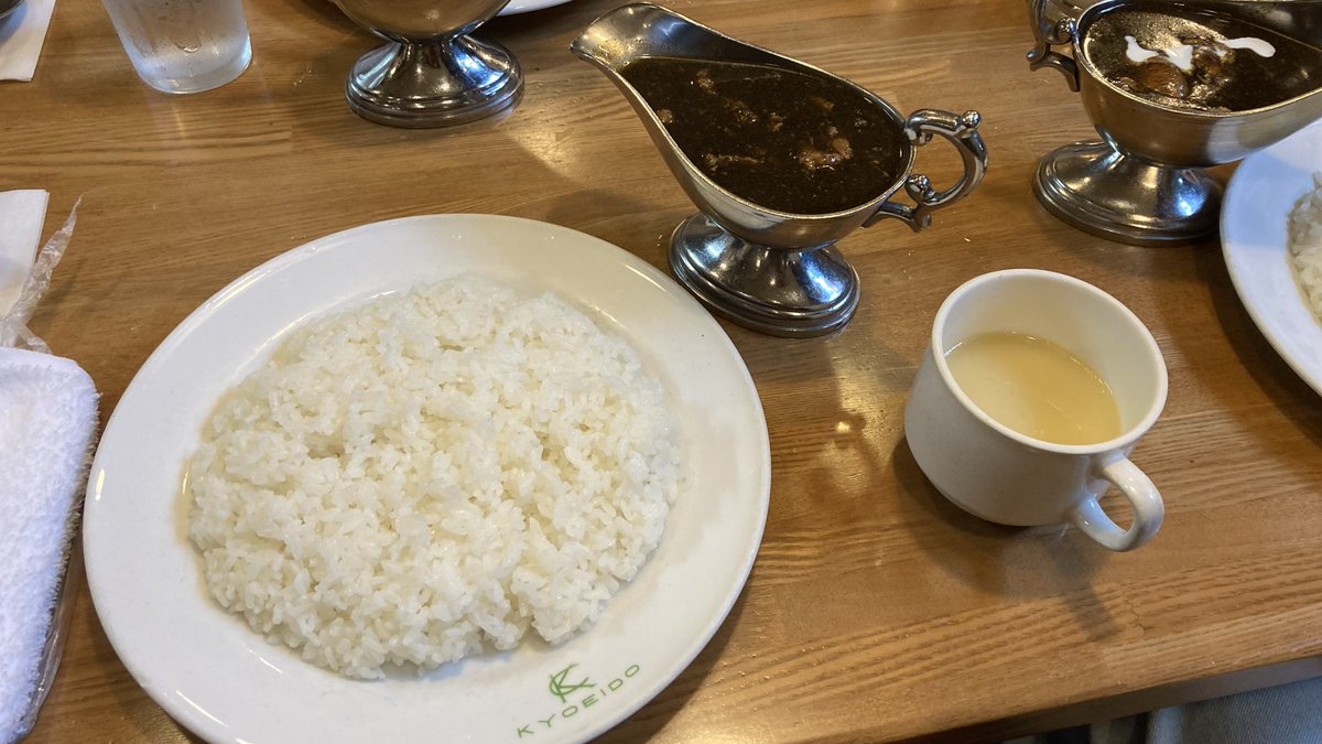 Tomozo_ynu's tweet photo. 神保町新歓中！
お昼はカレーを食べました。 https://t.co/M6tcrSO6O2