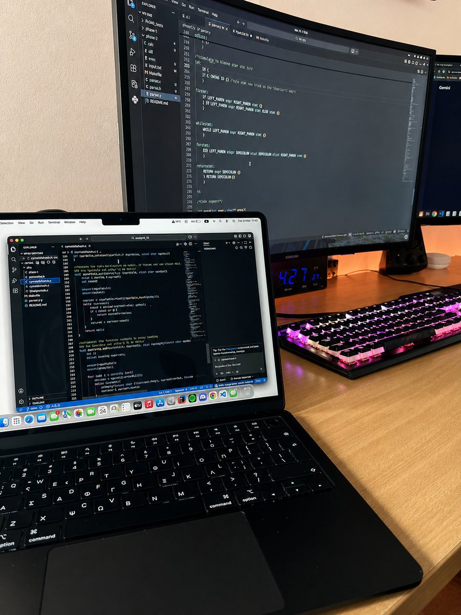 iAnujVarshney's tweet image. Good morning ☀️

“Every great developer you admire was once stuck on a bug they couldn’t solve.”

Keep coding. Keep breaking things. Keep learning.
Today’s small progress = tomorrow’s big breakthrough 💻🚀
#GoodMorning #DeveloperLife #CodeEveryday