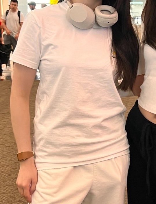 หนมพีช;🍑 tweet media