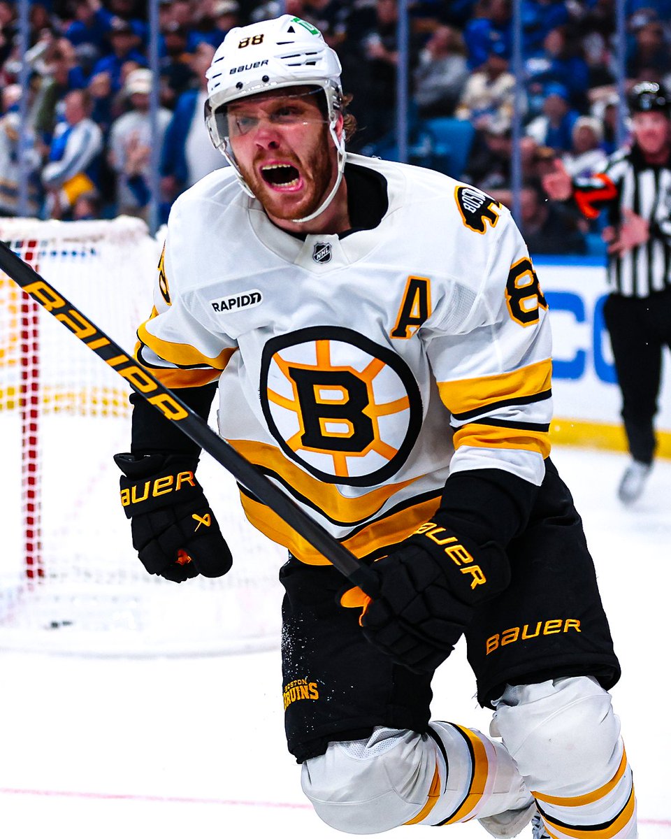 NHL tweet media