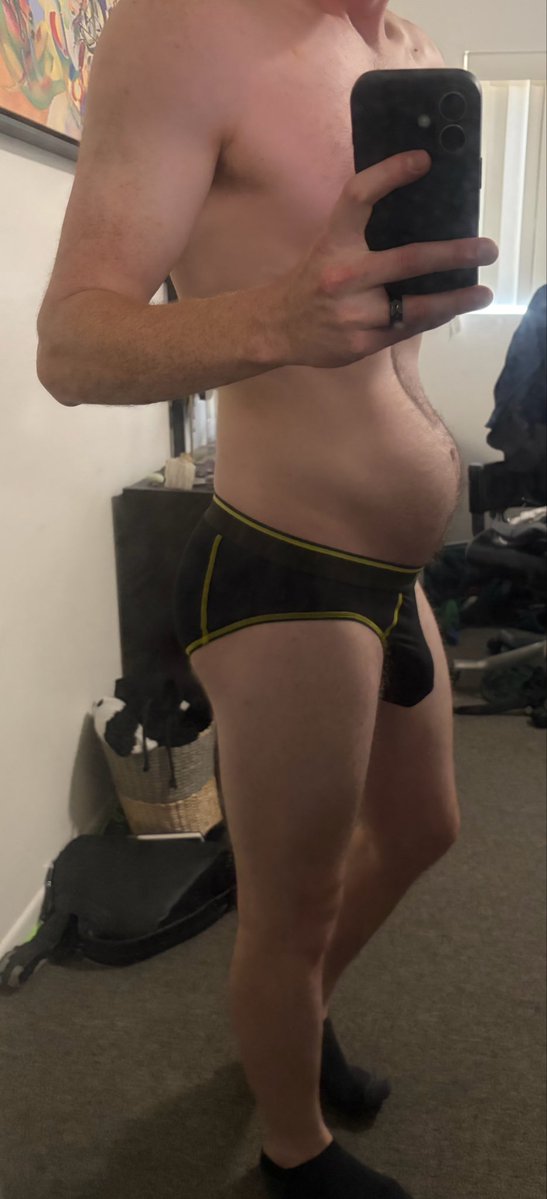 bladder boy tweet media