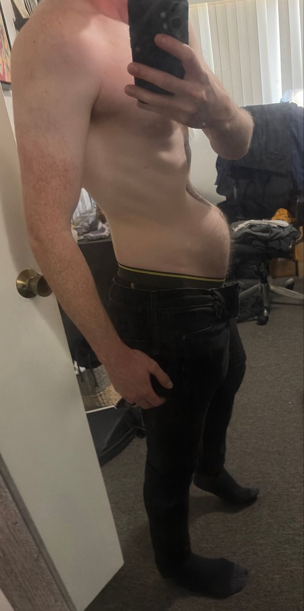 bladder boy tweet media