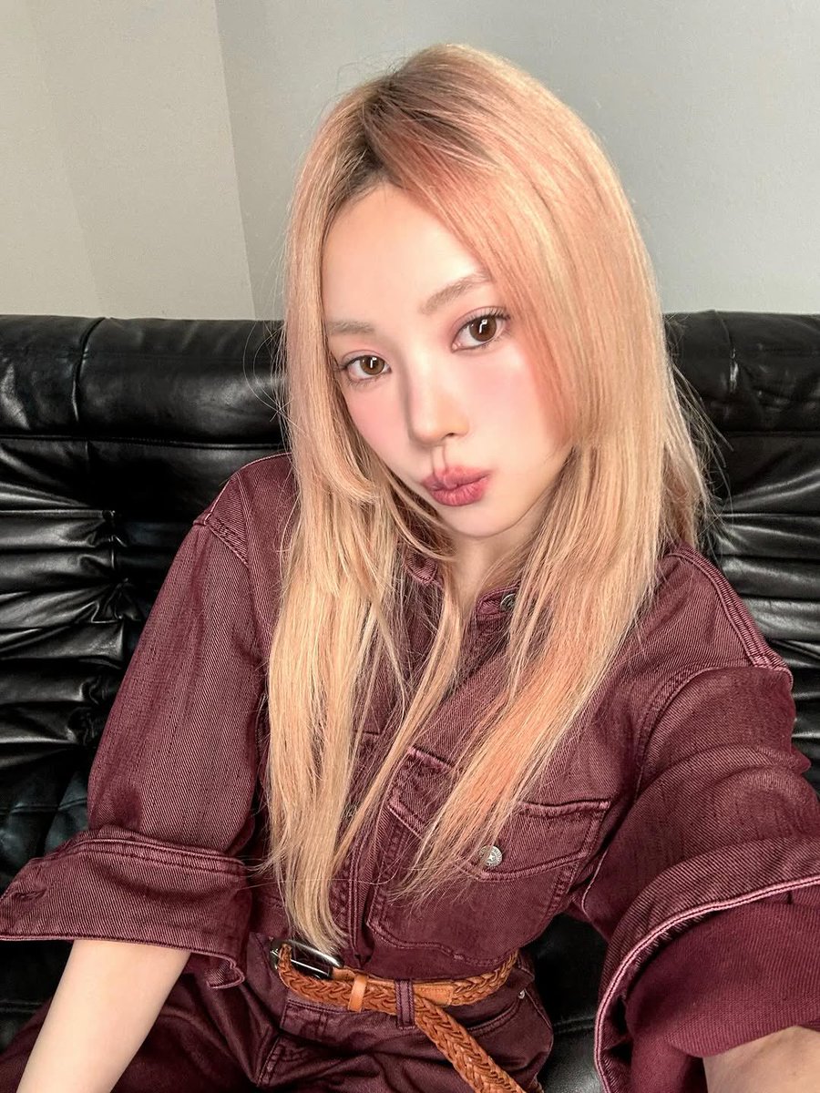 이브 tweet media