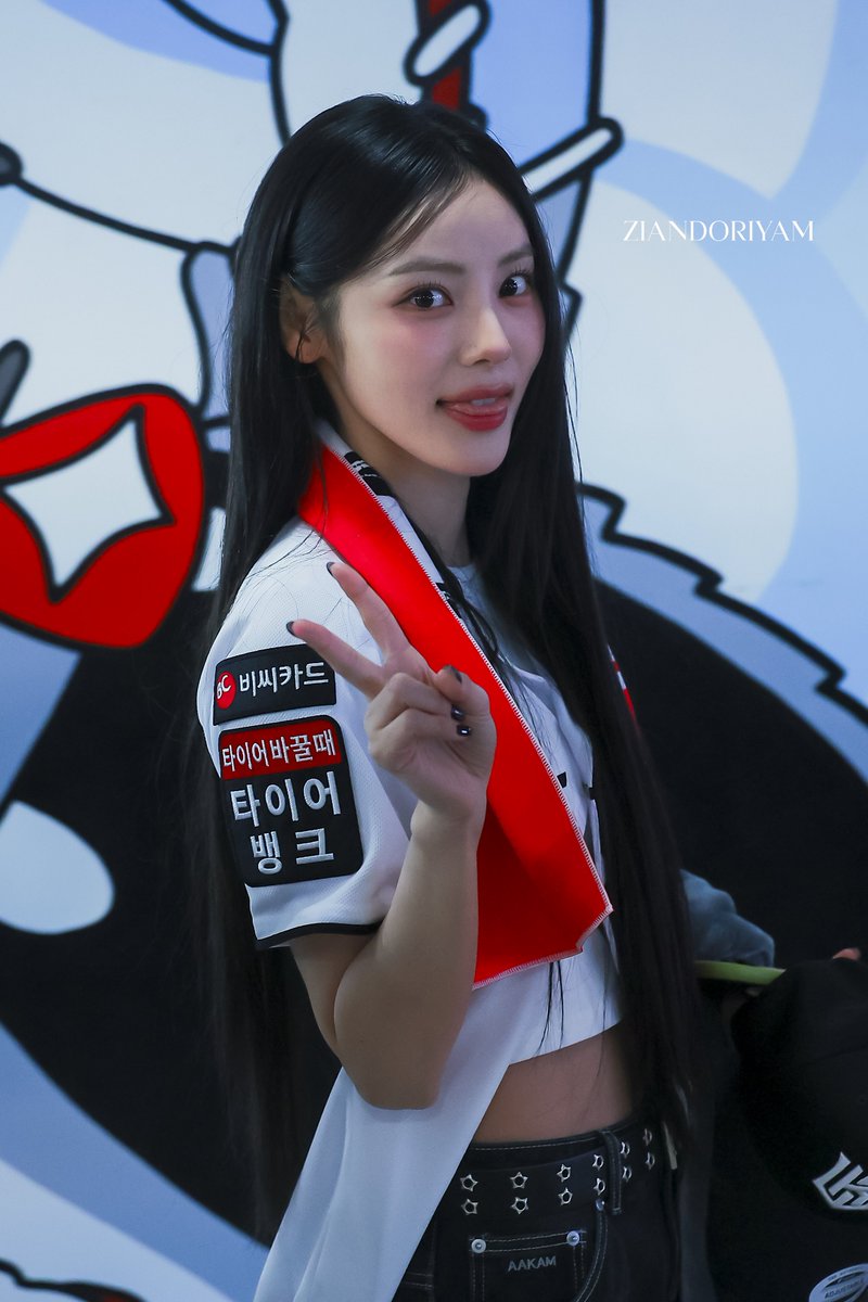 260428

#진솔 #JINSOUL #아르테미스 #ARTMS