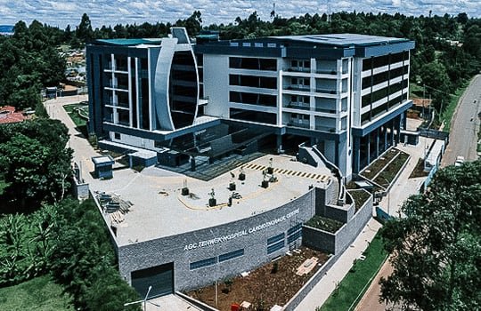 ignyharaz2's tweet photo. AGC Tenwek hospital built a Cardio Thoracic facility from scratch. 

It cost about kah. 5 Billion. 

176 beds, 6 theatre, a lab, a blood bank, 52 ICU units, endoscopy. https://t.co/HPOL50E777