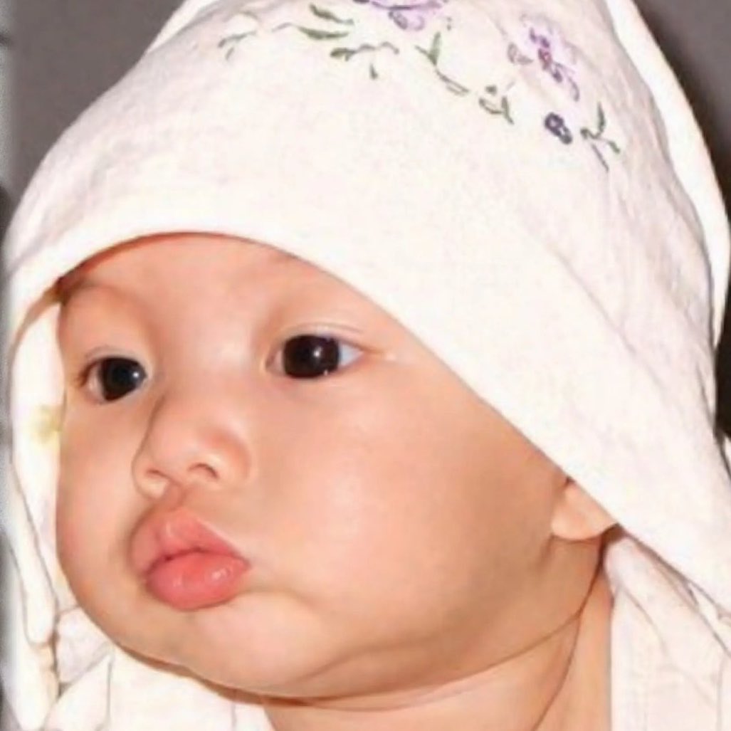 อูนิยืน1น้องออมยืนบัง tweet media