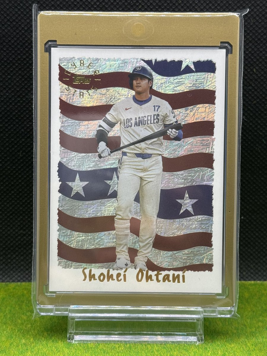 0123halohalo's tweet image. えっこれってデザイン違いなん😳⁉️
#topps
#大谷翔平
