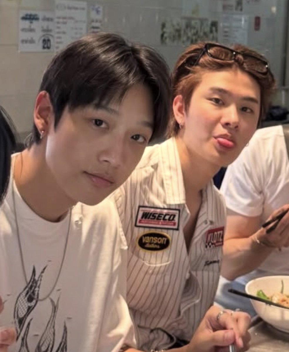 _mmmitu◞♪” tweet media