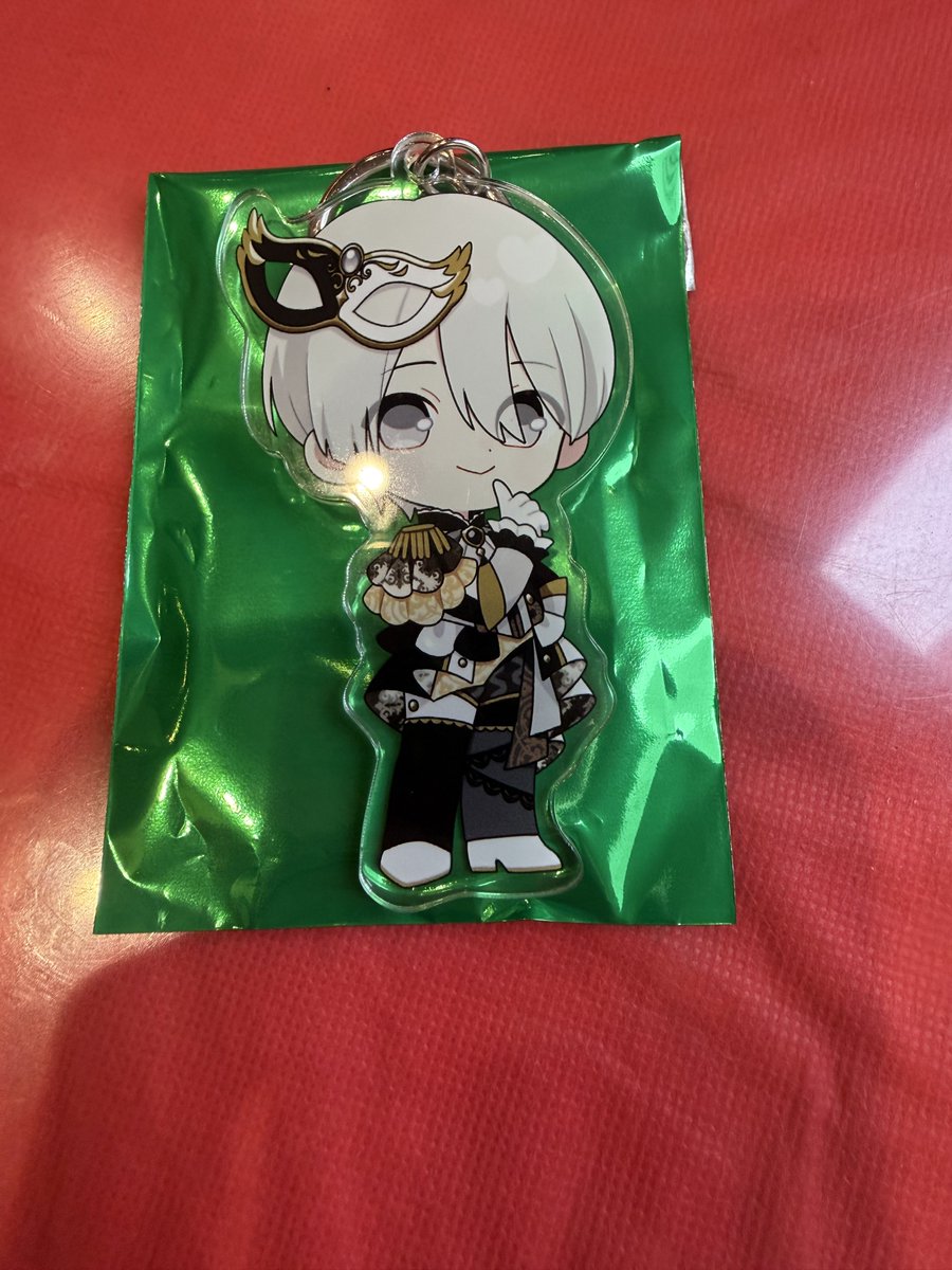 naeee68's tweet photo. @babyseop_ ミニキャラアクキー💜と交換可能でしょうか？ご検討よろしくお願いいたします。 https://t.co/iy5b83d6lF
