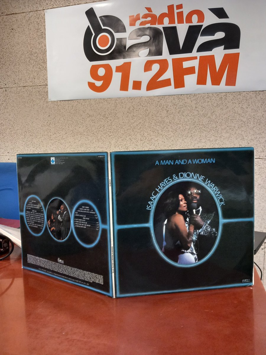el5fantastico's tweet photo. Derechos reivindicación de los derechos LGTBI a través del Cómic un placer tener a @tcastrocomics en la casa.
Hablar con @CarlesSianes de musica es un placer , en esta ocasión este LP "A MAN AND A WOMAN" directo de #issachayes #dionnewarwick
@RadioGava
https://t.co/xDWCNKB0j5 https://t.co/uIWzdjJnX6
