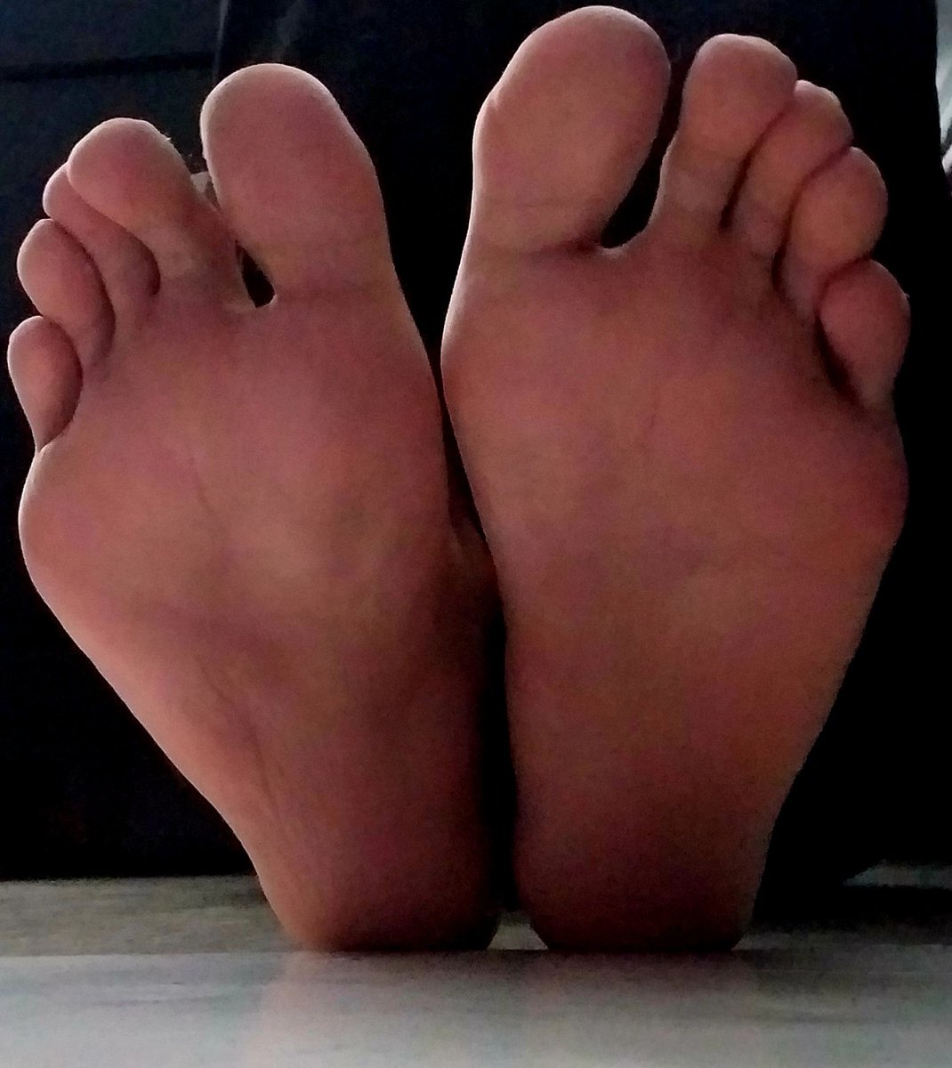 StarBoyFeet tweet media