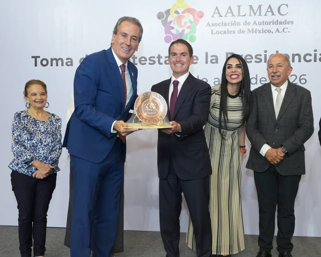 VisionUPP's tweet image. Publicado porRogelio Méndez Reynoso📷 ·23 h ·
#VISION
Asiste Pepe Chedraui a la Toma de Protesta de la Presidencia de AALMAC
Mas en VISION: periodicovision.com.mx/.../asiste-pep…
@pepechedrauimx