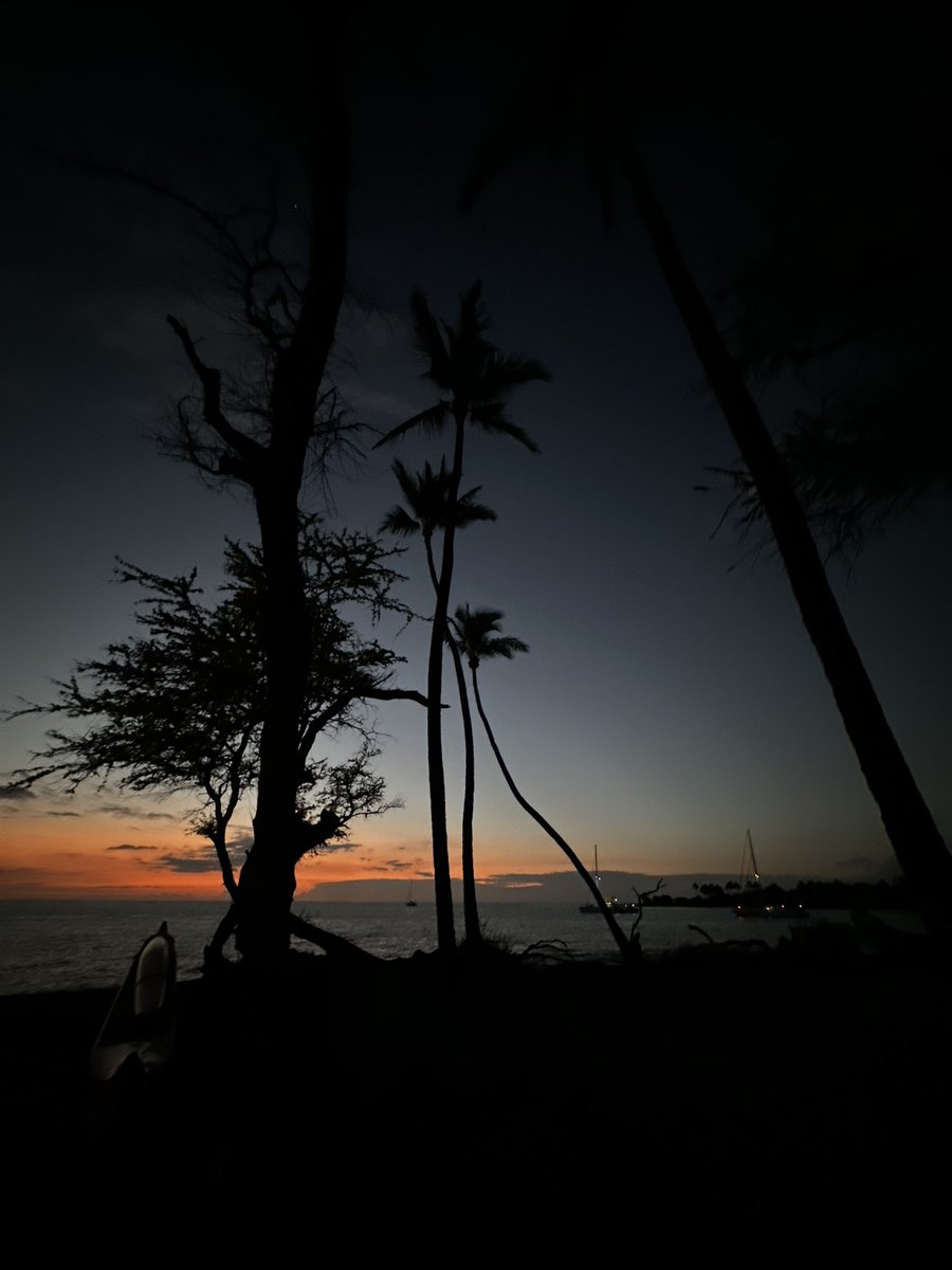 alexmeadow18's tweet photo. Sunset time-lapse in Hawaii https://t.co/jKr1uti9bg