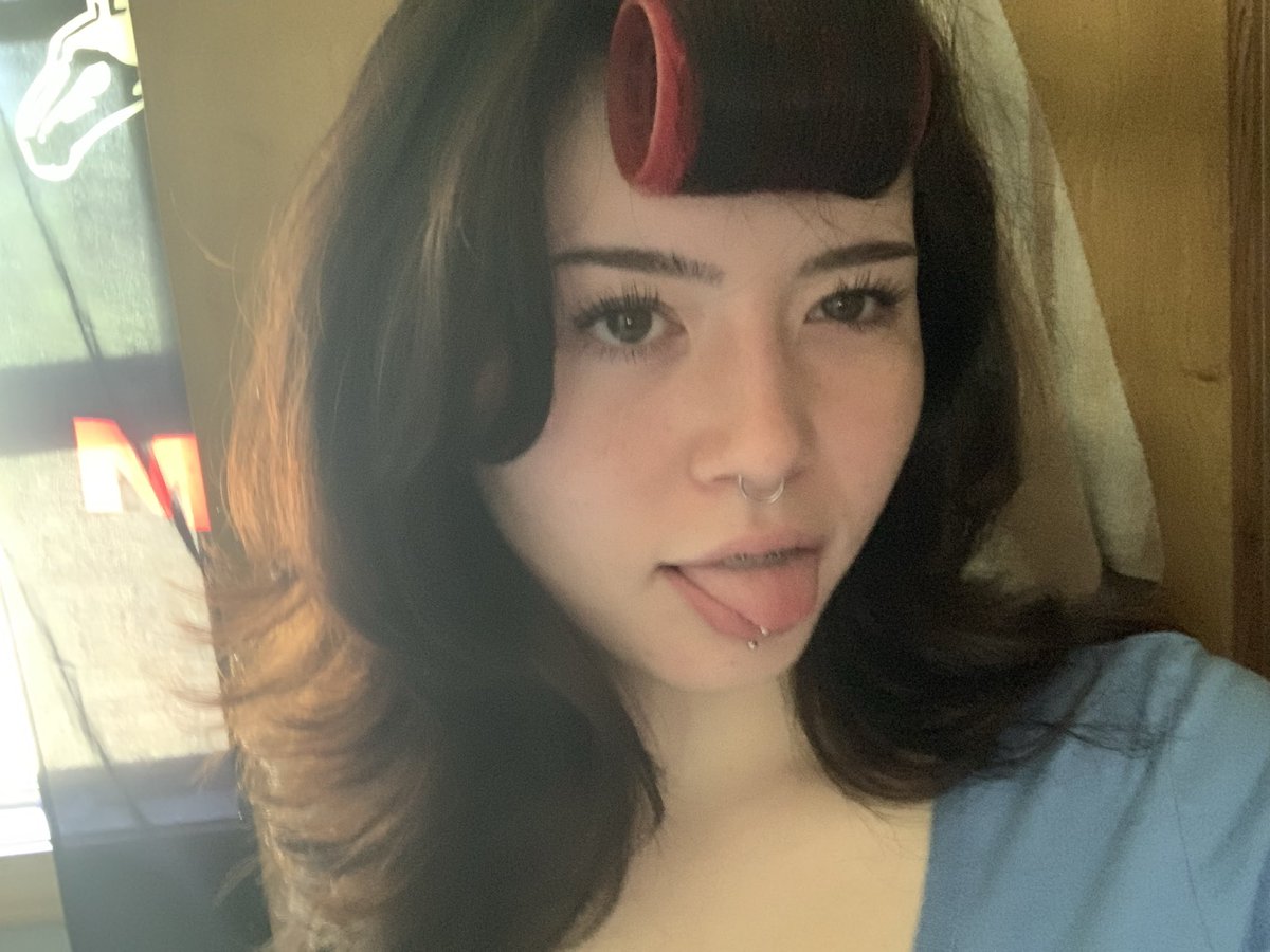 Dinky Jade tweet media