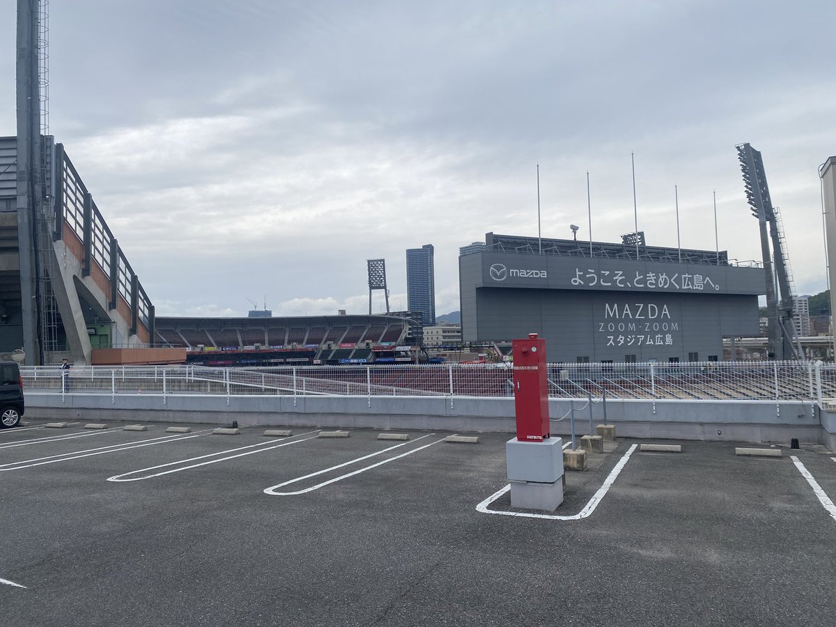 ウロサキ tweet media