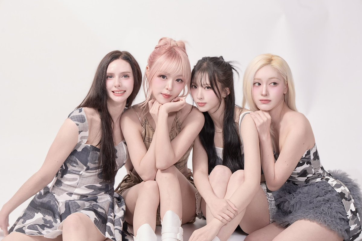 _wena_official's tweet image. 2026 New We;Na 📣

#위나 #wena #kpop 
#도아 #원이 #할리 #아야
#doa #wony #harlie #aya