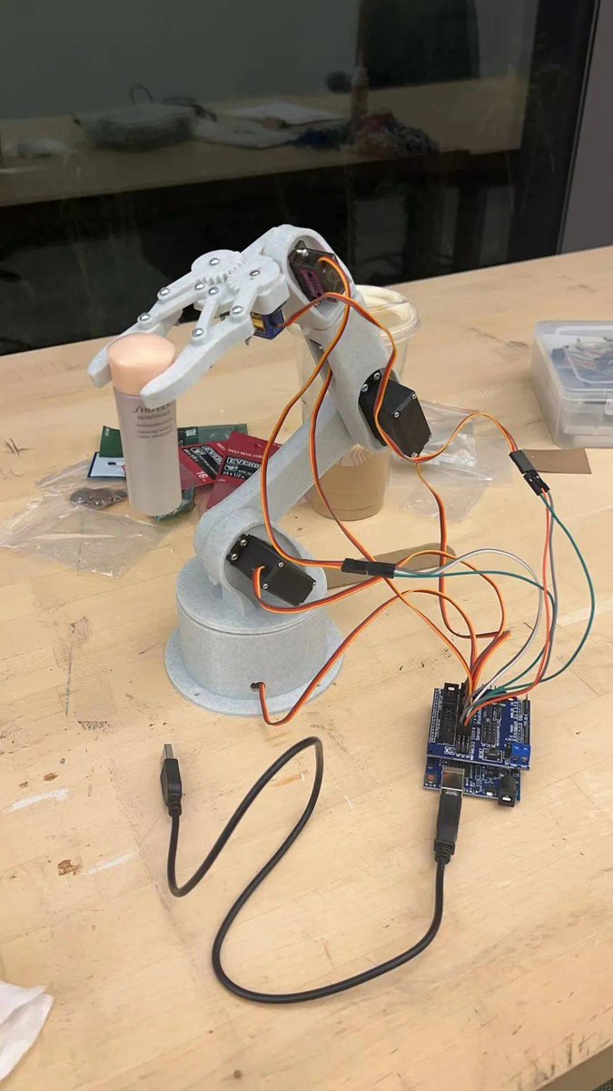 rhys11390's tweet image. Tech Explorers Club: Arduino Robotics Workshop!  Build your first robot with Arduino this Sat (10/28) 2-4PM @ Lab 302.  Beginners welcome—free kits provided! Sign up via link in bio.  #TechClub #RoboticsWorkshop #LearnByDoing