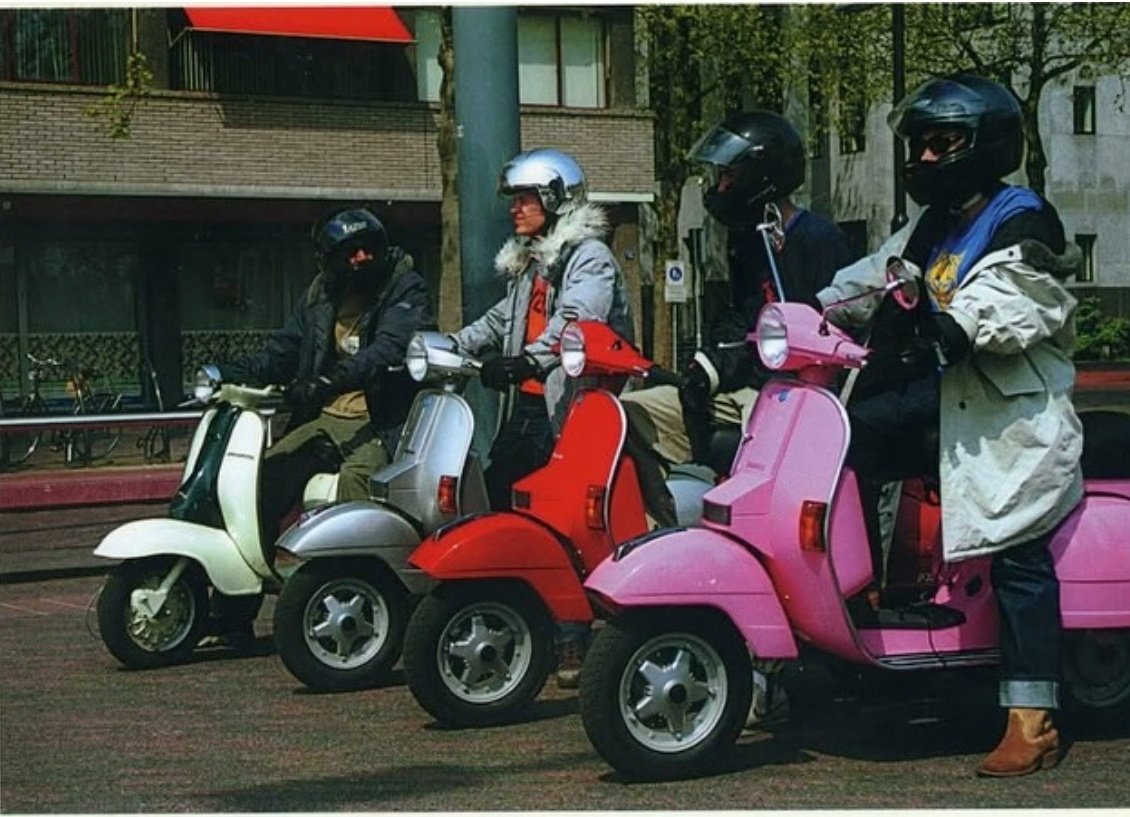 TakeThatFanBase's tweet image. We came across the first pic on our #FBmemories in the last few weeks but we didn't repost cause it wasn't 'the oldest' that day... Now via Google 'howard donald - telephone'... A sign? #🫣 #throwback #flashback #lookatus #MarkOwensCelebrityScooters 

instagram.com/p/DPx2FWBDTU7/…