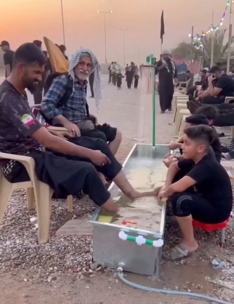 allkasrr's tweet photo. @ahmadslmanx نظف اقدام المجوس اسيادك وانت ساكت ياعار https://t.co/9F1j7aovYC