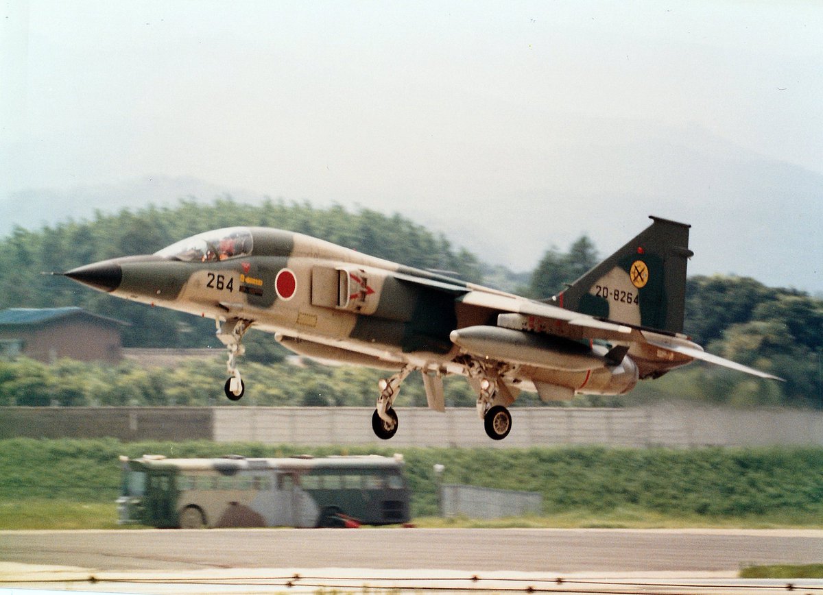 まだ学生だったな(笑)
でも会社に入ったのが昭和最後の年(笑)
#昭和の日