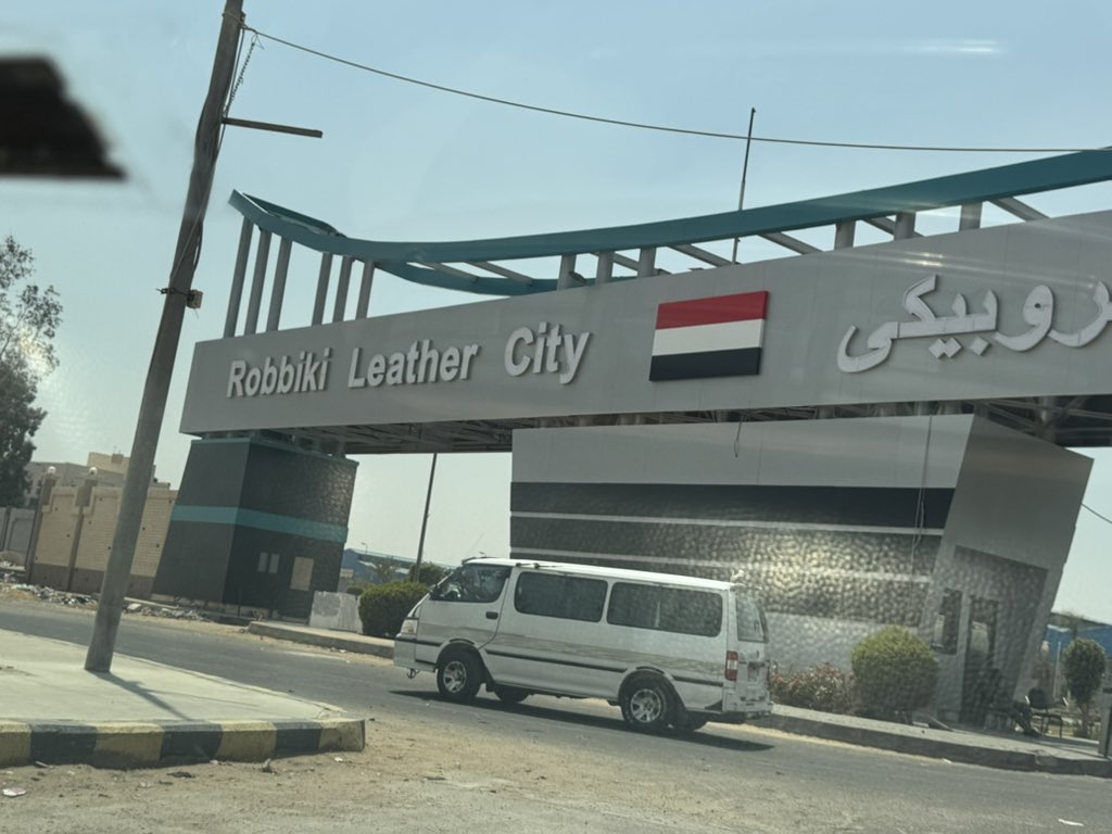 NOloitiptip's tweet photo. I joined PS Dr Mukhwana to visit Robikki Leather City Cairo Egypt. The Leather City has 225 tanneries, 41 glue manufacturers,27 hides stores and 30 chemicals suppliers. We need to remodel Kenanie to this. @ENSDAKE @ASALs_Regional @CSBeatriceMoe https://t.co/bZADb0i0nn