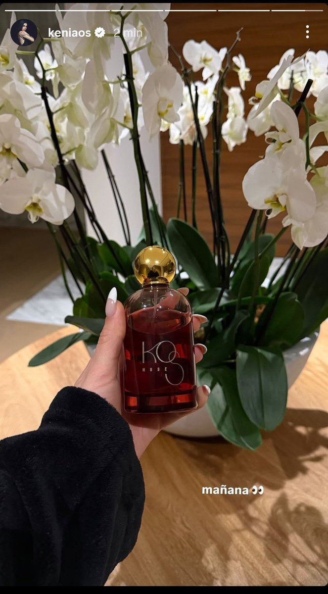 Rcogiil's tweet photo. Que creen que sea nuevo perfume o RESTOK de kos muse?

#keniaos #keninis https://t.co/VeAktG5yTs