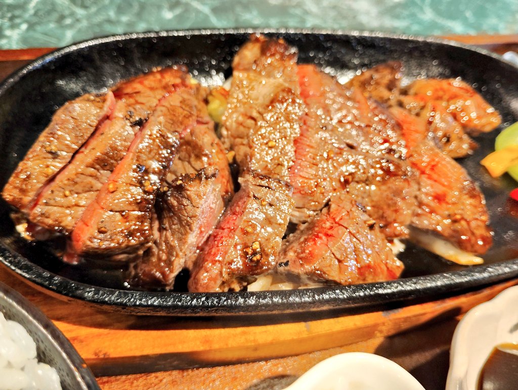 ツカジー tweet media