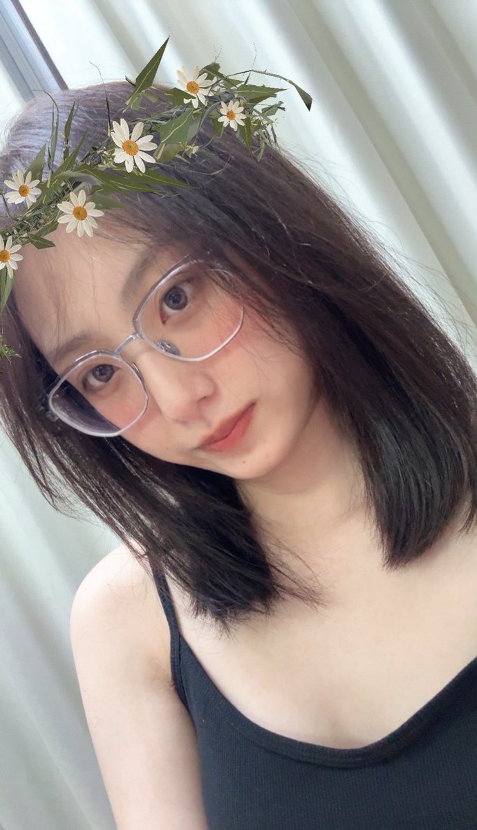 吻精静雯 tweet media