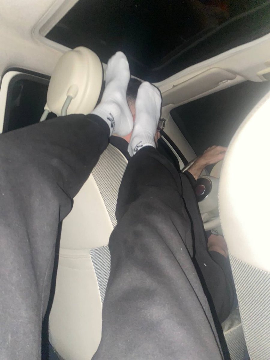 angelomaster's tweet photo. Gli ho detto di portarmi a ballare e mi ha portato in un RSA povero coglione ☠️😂
il vero → @itsMASTERANGELO
#findom #cashmaster #scally https://t.co/XZCaNuF6mf