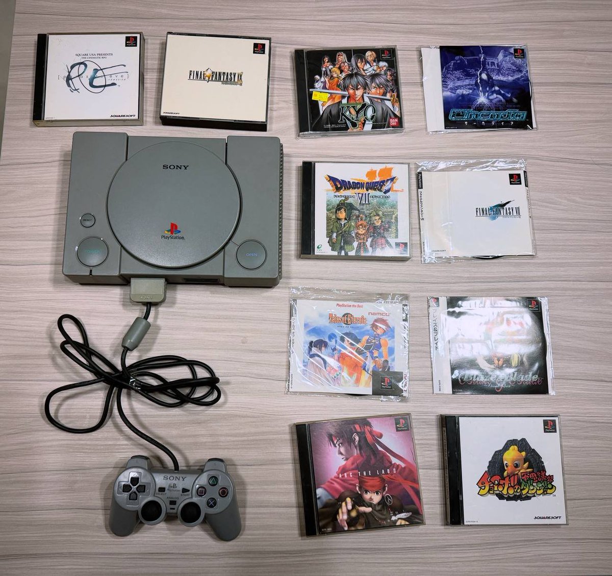 citizenx8691's tweet image. Best gift on birthday ever!!! 
My wife knew exactly what i wanted!!!! 
Time to learn JAPANESE LANGUAGE! xDD
#retrogaming #retro #ps1