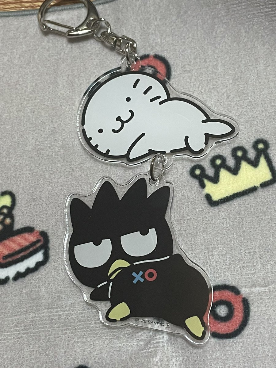 アクキーばつ丸売り切れちぇる！と思ったらかけてあるところから落ちてただけで買えた🥹🙏