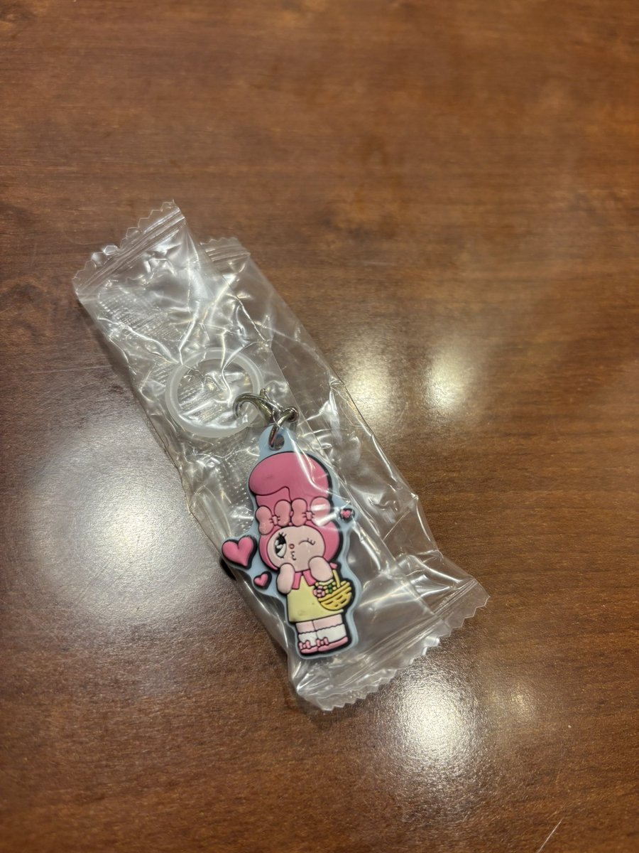 moon_saop's tweet photo. 【交換】エスターバニー×マイメロディ
ぷっくりめじるしアクセサリー

譲:エスターバニーA
求:マイメロディ×エスターバニーB
マイメロディA

郵送又は都内手渡し
お気軽にお声掛けください！ https://t.co/b8di6IVkgK