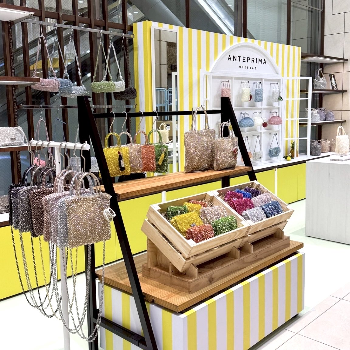 【※美品ですが訳あり】値下げ！アンテプリマ　ミディアム限定品スッテライエロー アンテプリマ/ワイヤーバッグ > (イエロー)｜【公式】アンテプリマ