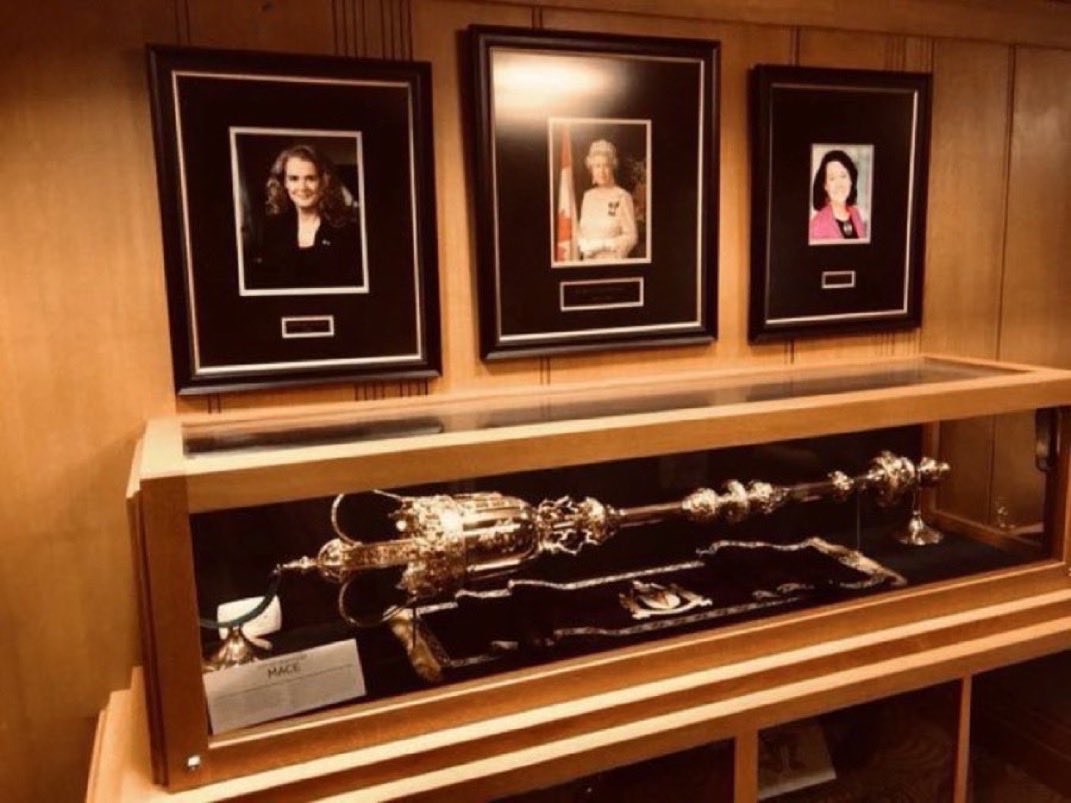 george_1886's tweet photo. I donβt know how many #CANZUKcities have a ceremonial mace, but Vancouverβs is a replica of the City of Londonβs (I must update this old photo!)
@CityofVancouver @CityofLondon @Londonist #KingsRealms #vanpoli https://t.co/7snM3xF6x4