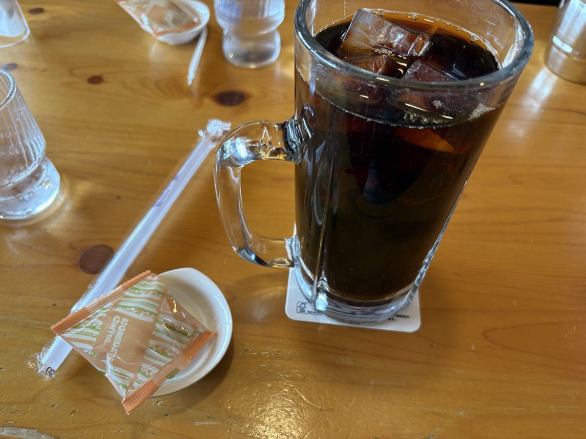 Inverno_lune's tweet photo. コーヒーとは思えないサイズ https://t.co/LschdLJN5O