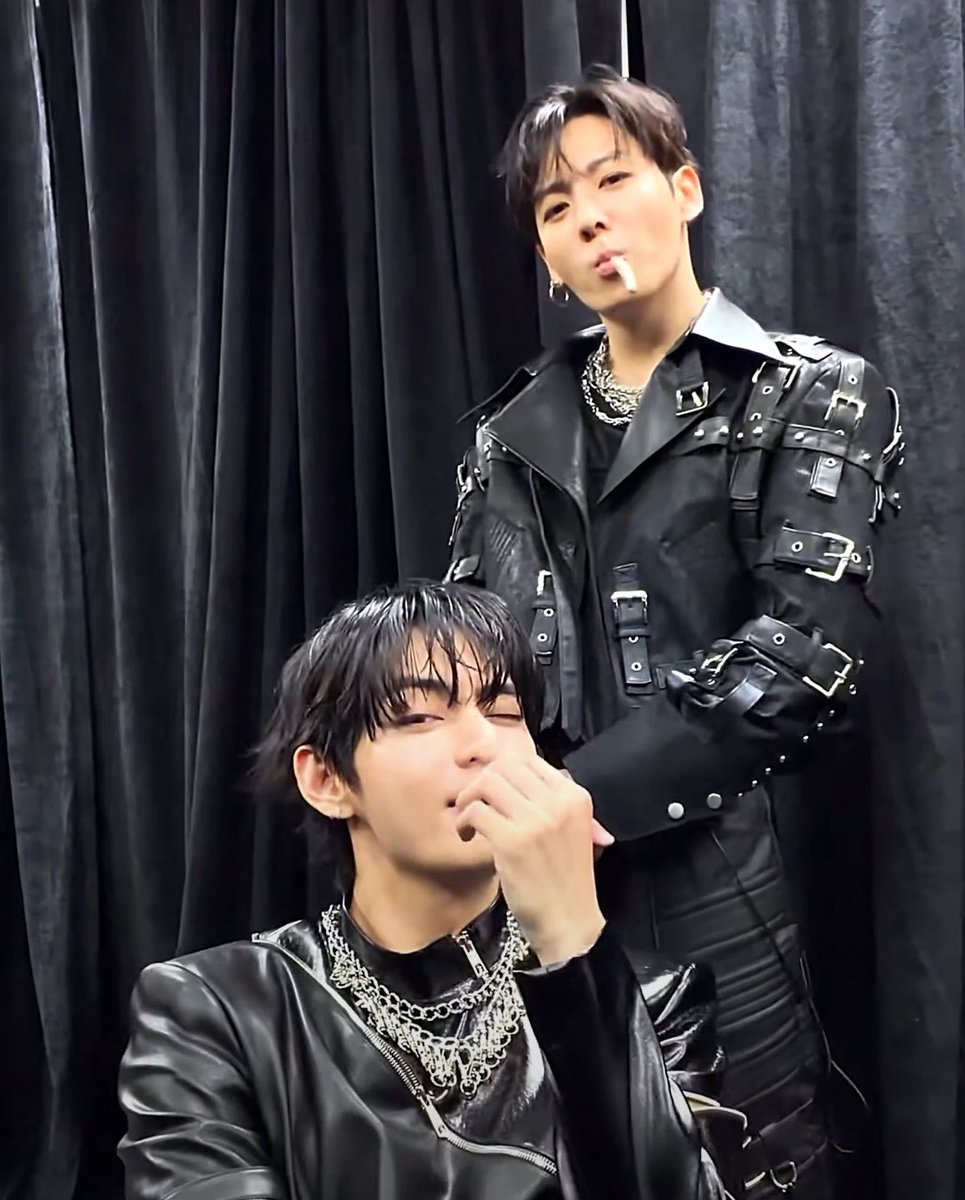 taekook 𑣲𝒌⁷ tweet media