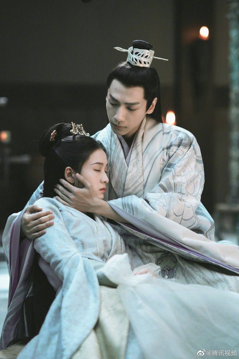xixicloudchaser's tweet photo. Rong Qi had me bawling my eyes out like no one else.

This is honestly, imo, one of his best performances, yet it’s so underrated due to his limited screentime. Nevermind the fact that he plays one of the most impactful characters in the series. 
#LuoYunxi #PrincessSilver https://t.co/Vx3x2WdcRW