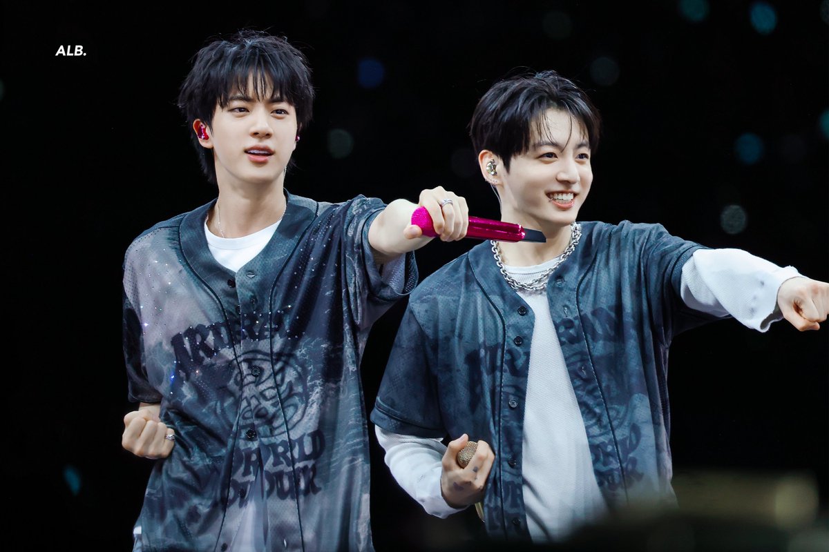 A LITTLE BRAVER 🐬 tweet media