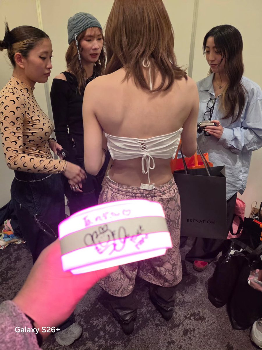 TWICE MOMO 🫠🍑🐻 tweet media