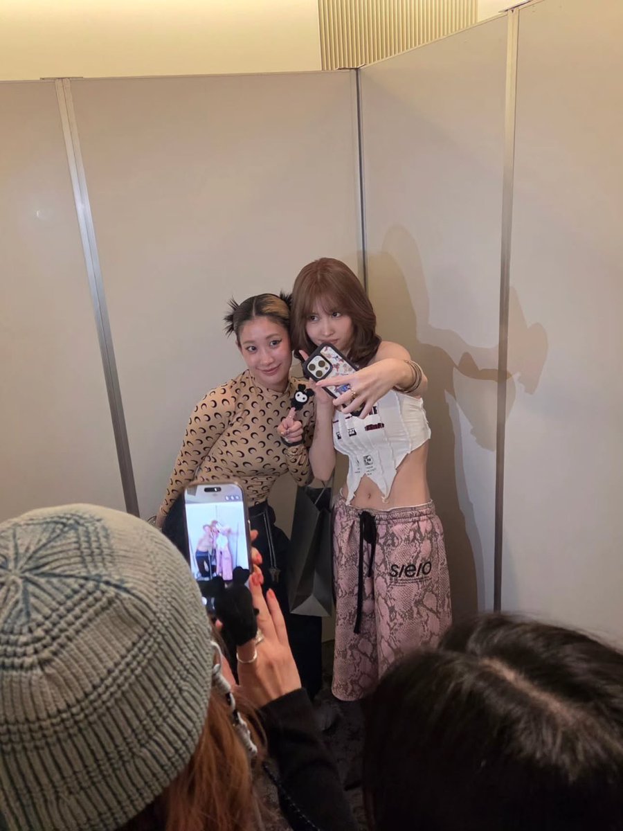 TWICE MOMO 🫠🍑🐻 tweet media