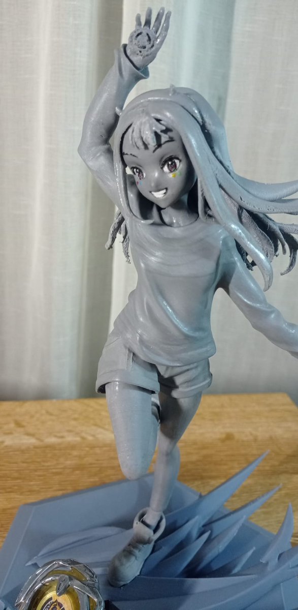 Nandogabriel87's tweet image. Termine esta figura de "multi nanairo" de BEYBLADE X. quise aprovechar la base para que también se pueda exhibir beyblades, estoy con ganas de hacer también a los otros 2 pesronajes, Robin kasami y Jaxon Cross, el stl esta disponible en Cults3d.com

#3d #beyblade #stl