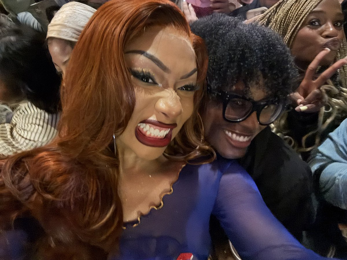 ★₊ ݁𝜗𝜚 ݁ . ǝǝɹʎu . ݁𝜗𝜚 ݁₊★ tweet media