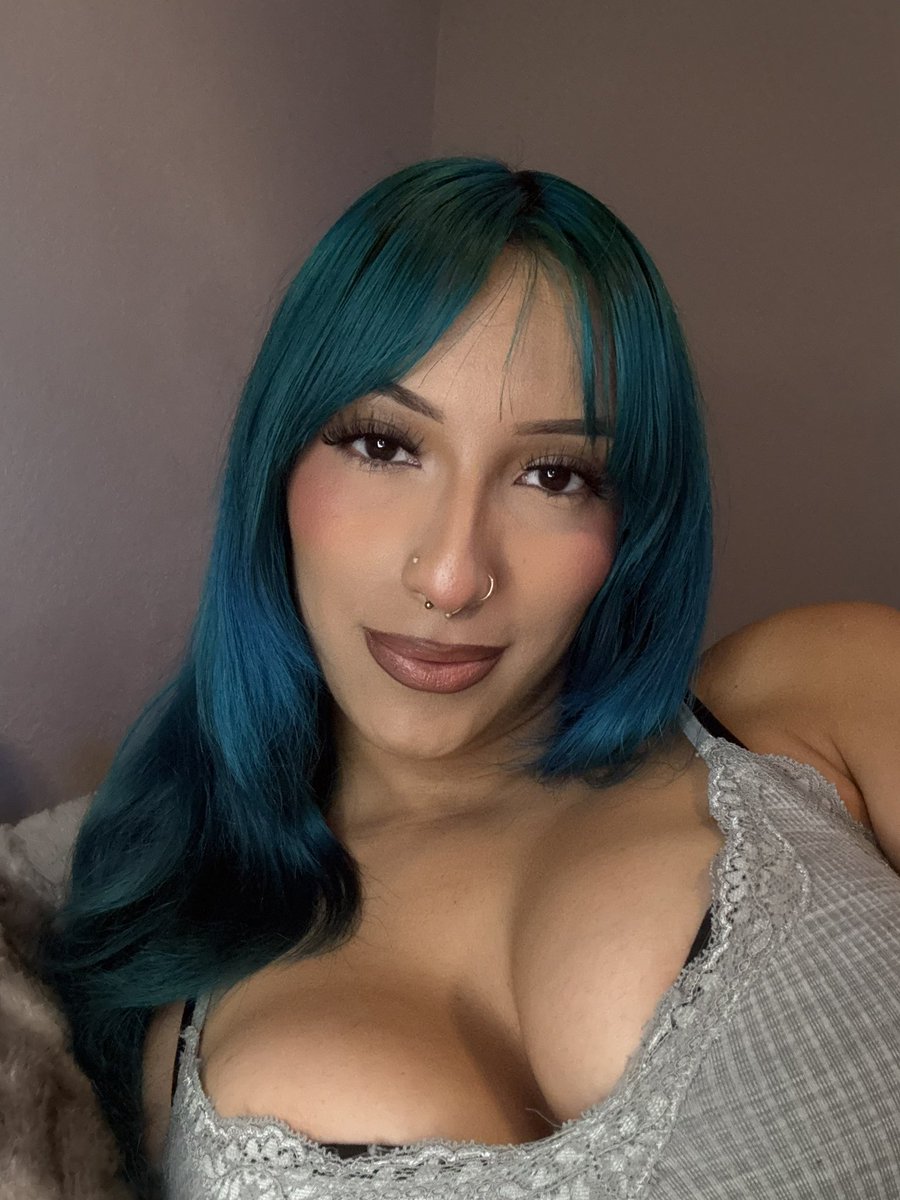 Zoe tweet media
