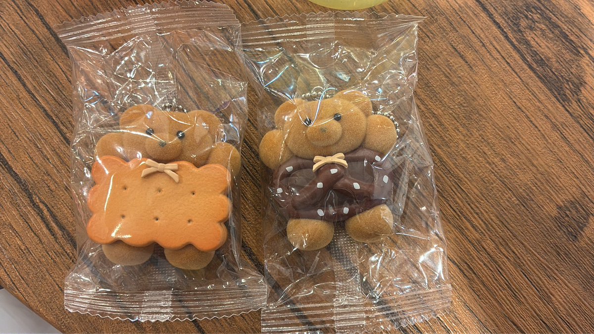 juameriy_2's tweet photo. メイリーパーラー　ガチャ　交換

(求)チョコチップ、いちごジャム

(譲)バターサンド、プレッツェル

本日15時頃まで、大宮手渡し希望です。
検索からもお気軽にお声掛けください！ https://t.co/fSTQDOFZ9E