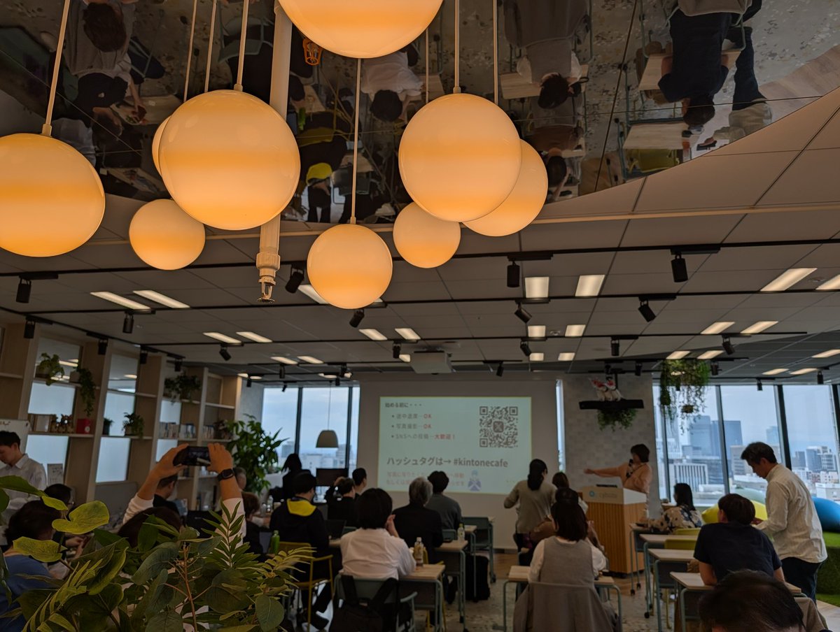 なな👾 tweet media