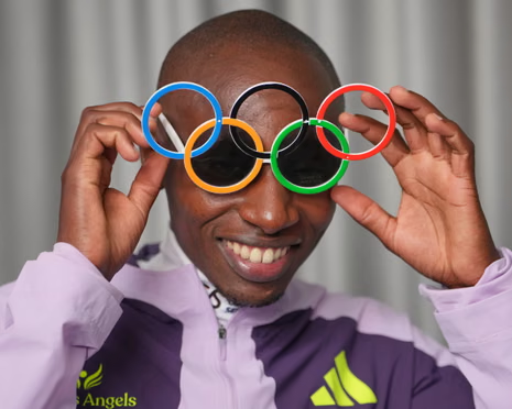 GhettoRadio895's tweet image. Kenya is preparing a major reception for Sabastian Sawe following his historic 1:59:30 London Marathon performance.
Sawe is expected to land at JKIA tonight, Wednesday.
Raised by his grandmother, Sawe almost saw his career slip away during the pandemic 
Listen more #Brekko