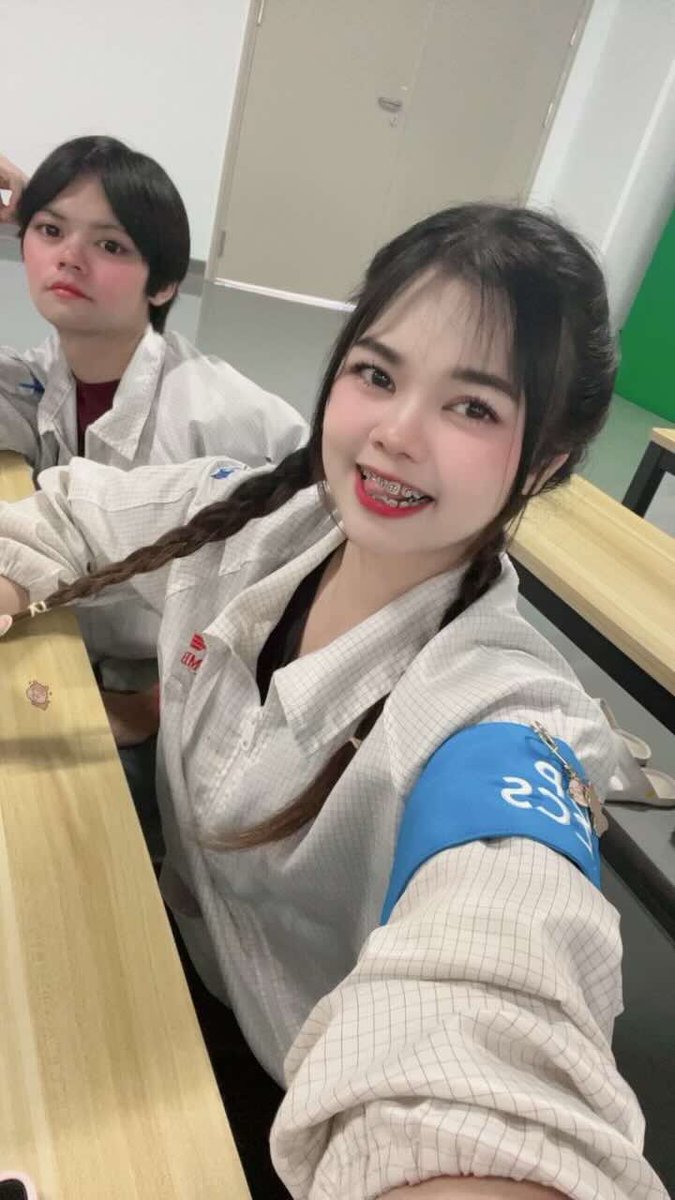 earnnie03 tweet media