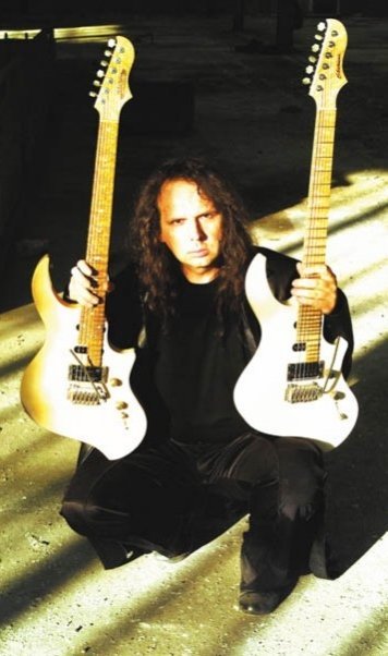 SukursalRock's tweet image. In loving memory of the great and unique Helge Engelke. A music genius and so underrated guitarist who passed away on April 28th, 2023. Thanks for your music, innovations and ART. Forever in our hearts and souls. You will never be forgotten. Rest in peace, the great Helge... #RIP