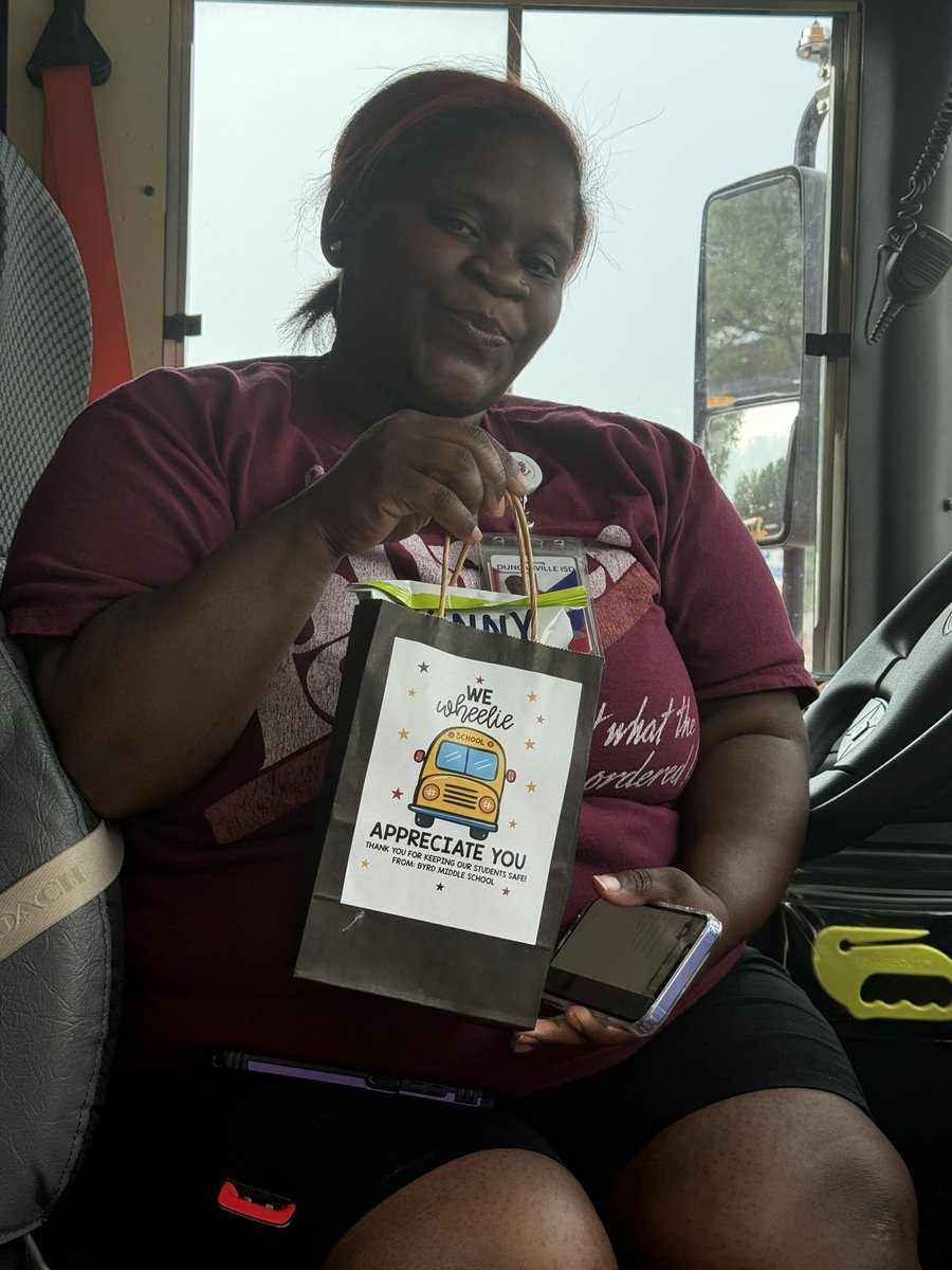 Byrd_Middle's tweet image. 🚌❤️ Happy Bus Driver Appreciation Day!

Thank you to our drivers who safely transport our Panthers each day. Your dedication and care make a difference! 🐾💙

#BusDriverAppreciationDay #PantherPride