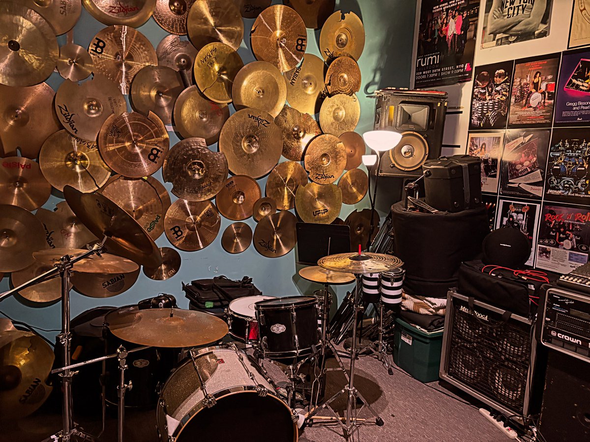 wordsofwalsh's tweet image. This past year, I’ve been working with a few friends on an album called “The Firebreaks.” It will be available to stream on all major platforms starting May 21st. Spotify listeners can pre-save the album right now at show.co/bLibDYc! #altrock #powerpop #punk